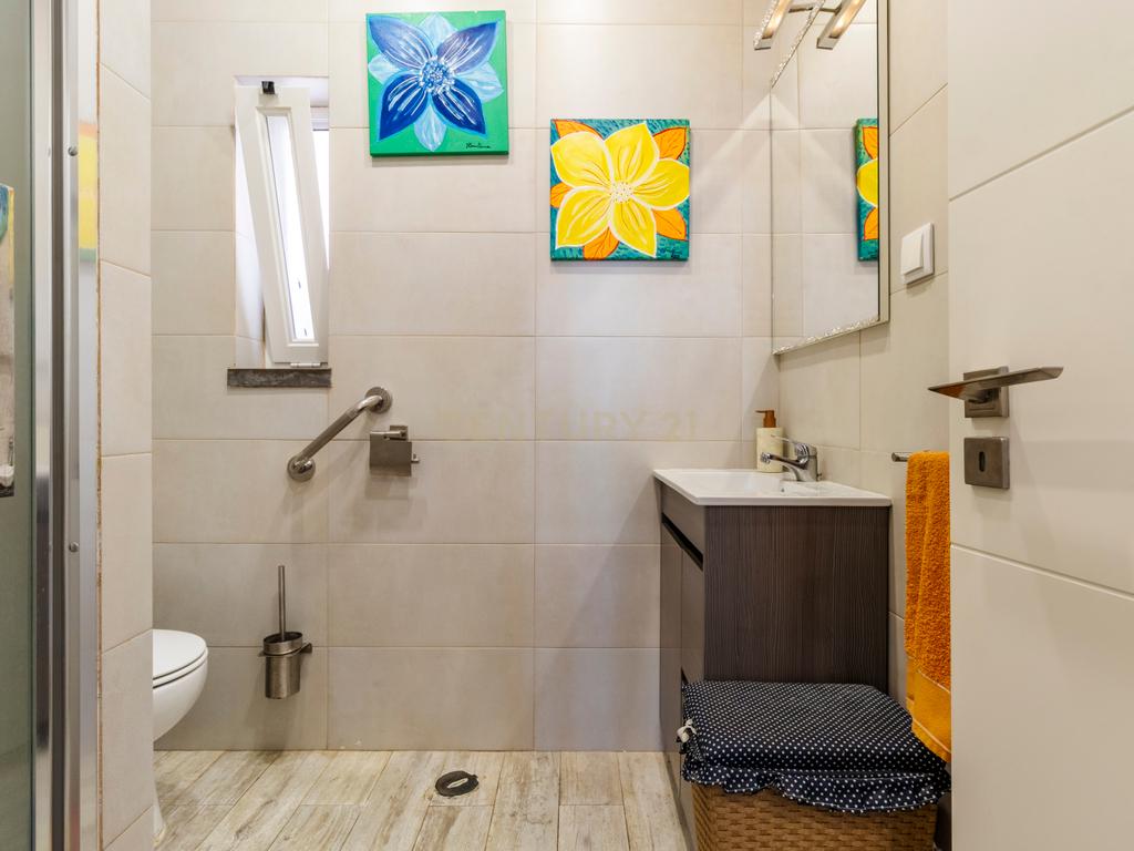 Moradia T4 como nova com piscina na Marisol em Lote de 500m² - Image 67
