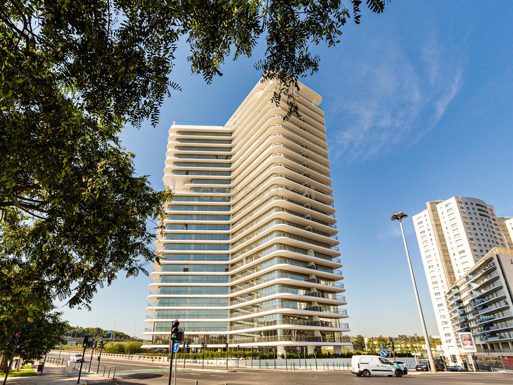 Apartamento de Luxo com 3 Quartos Virado a Sul na prestigiada Infinity Tower - Image 50