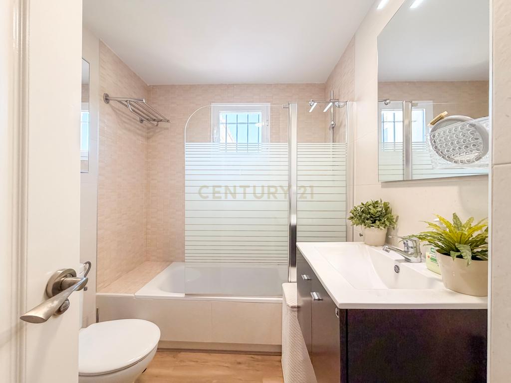 Penthouse com vista mar, quase 40 m² de terraços e tudo num só piso - Image 18