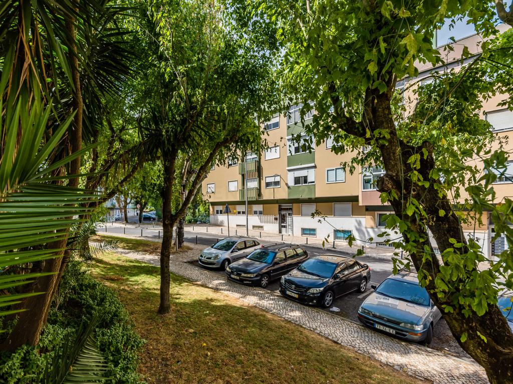 Apartamento Renovado T3 na Amadora - Image 27