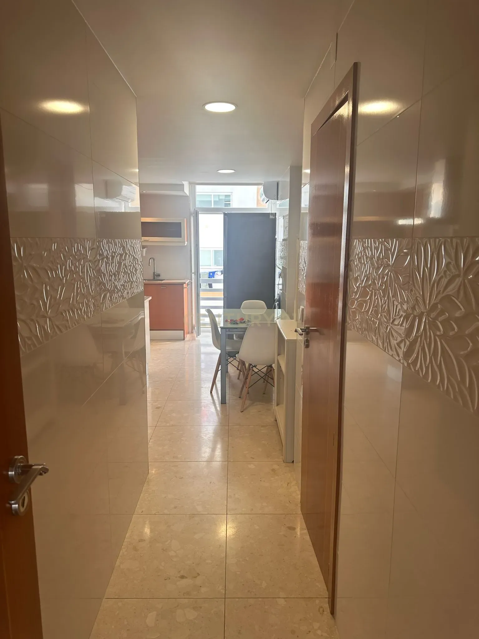 Apartamento T3 em Vialonga, com Garagem e Elevador - Image 10