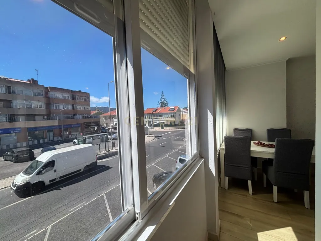 T3 Renovado em Mem Martins, Sintra - Image 8