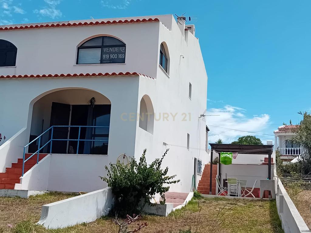 Moradia T2 com vista praia de Monte Clérigo | Aljezur - Image 1