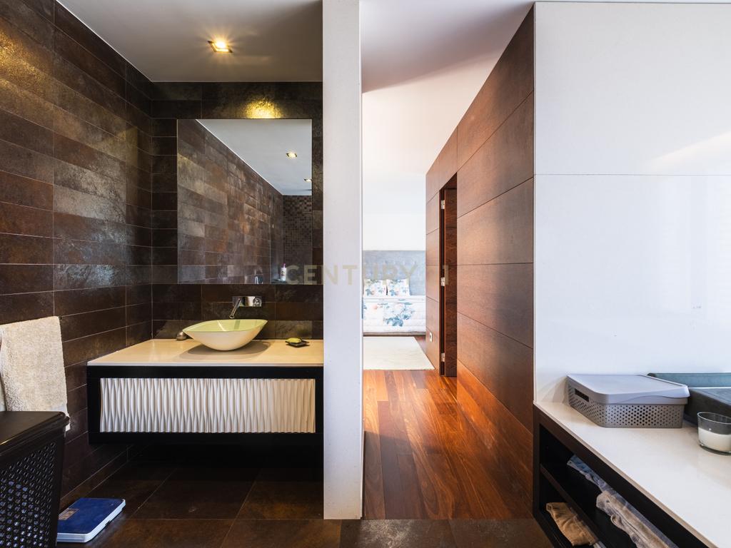 Luxuosa Moradia T4 com Piscina e Vista Panorâmica em Lousada - Image 45