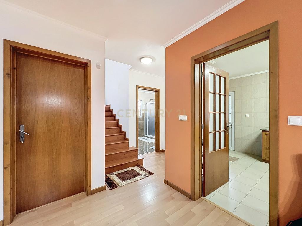 Casa T4 com Vista Mar em Povoação, Ilha de São Miguel - Image 11