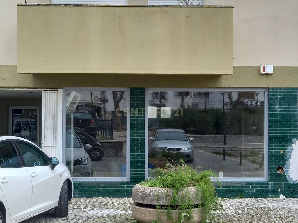 Arrendamento Loja em Tires - 62m² por 800€ - Image 1