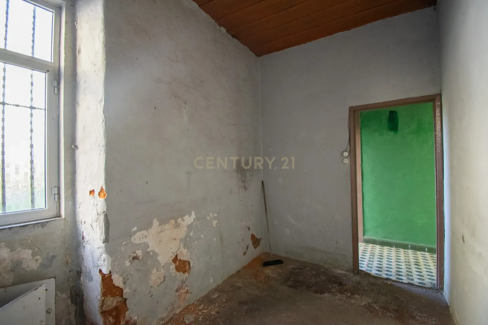 Fotografia 9 de Moradia Térrea para Recuperação no Monte Formoso, Coimbra