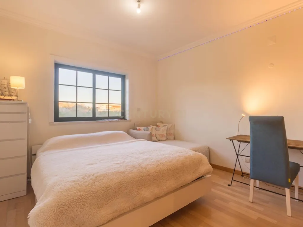 Apartamento Moderno em Carcavelos com Vista e Proximidade à Praia - Image 9