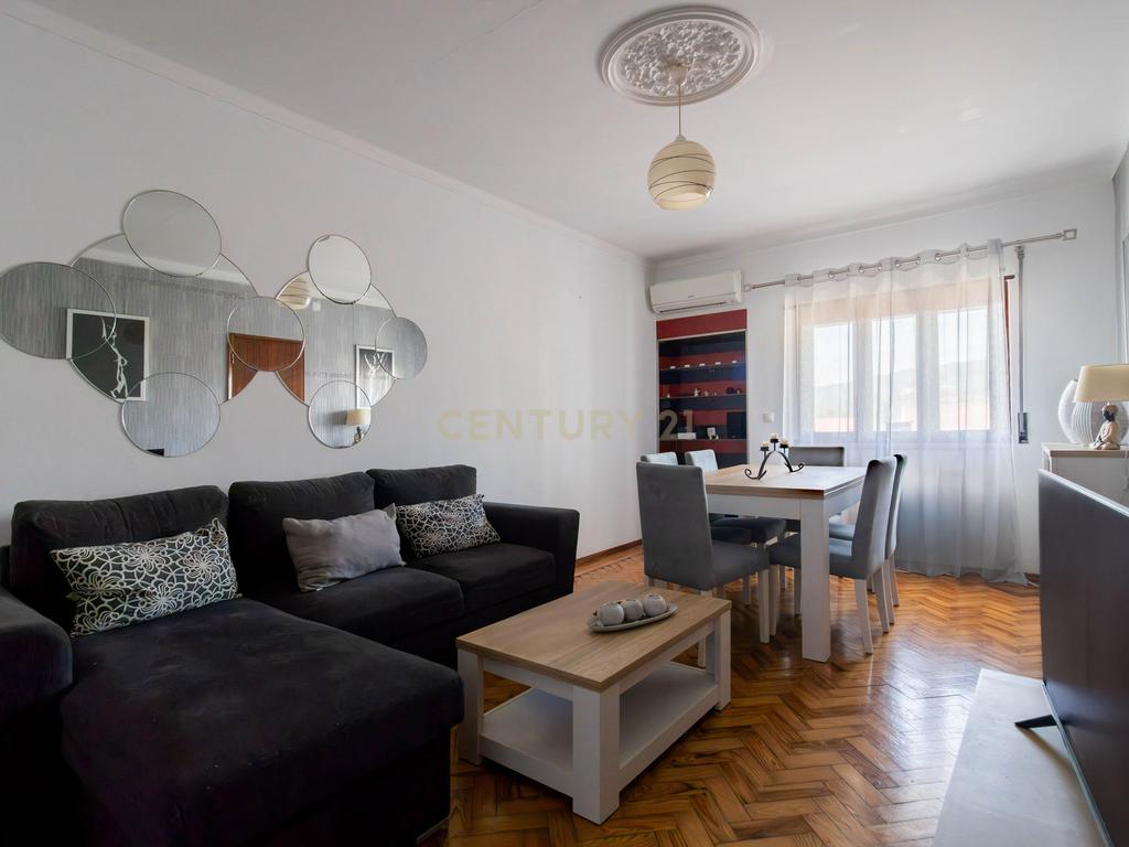Apartamento T3 com Terraço e Vista Serra em Mira de Aire - Image 2