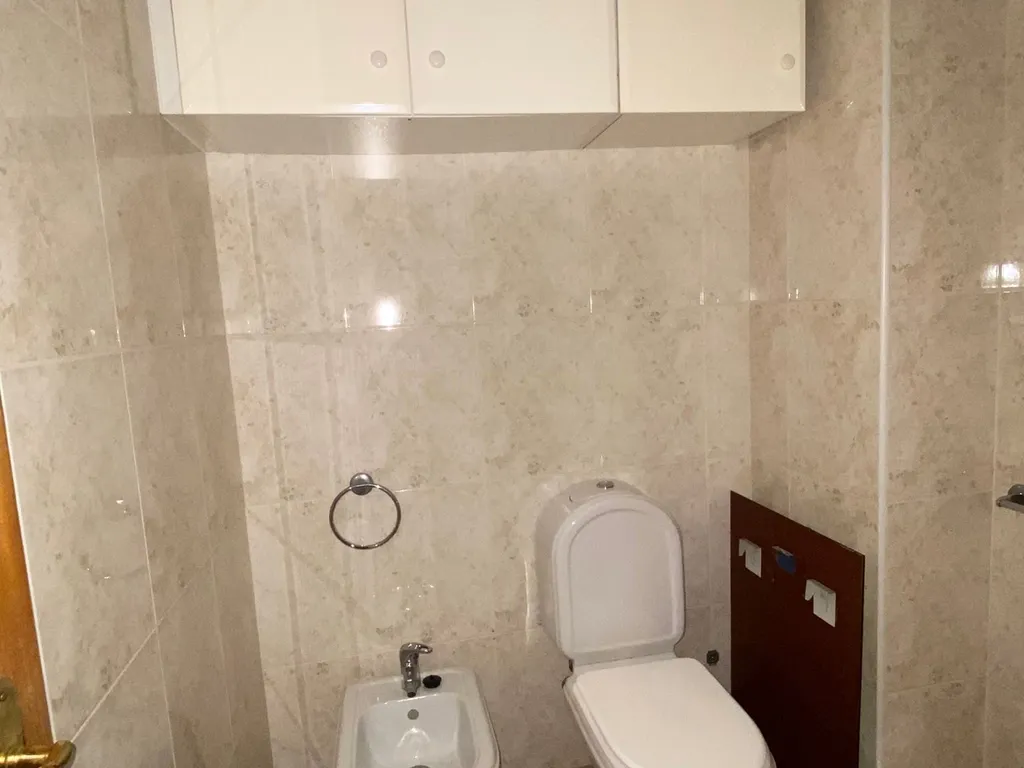 Apartamento T1 com Varanda e Garagem, Águas Santas, Maia - Image 8