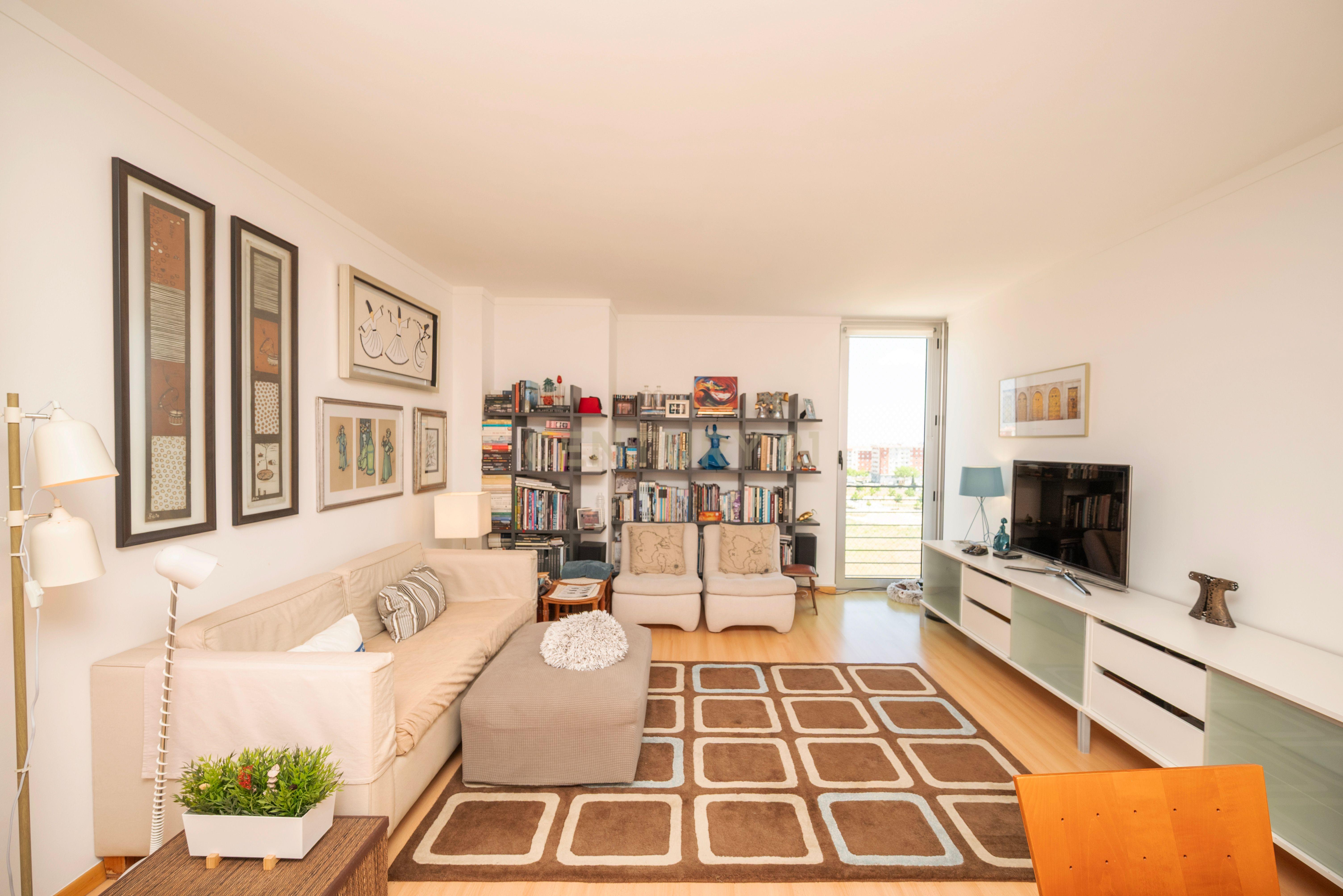Apartamento T3 Luminoso com Vista Deslumbrante e Localização de Excelência – Parque Oeste / Quinta das Conchas - Image 3