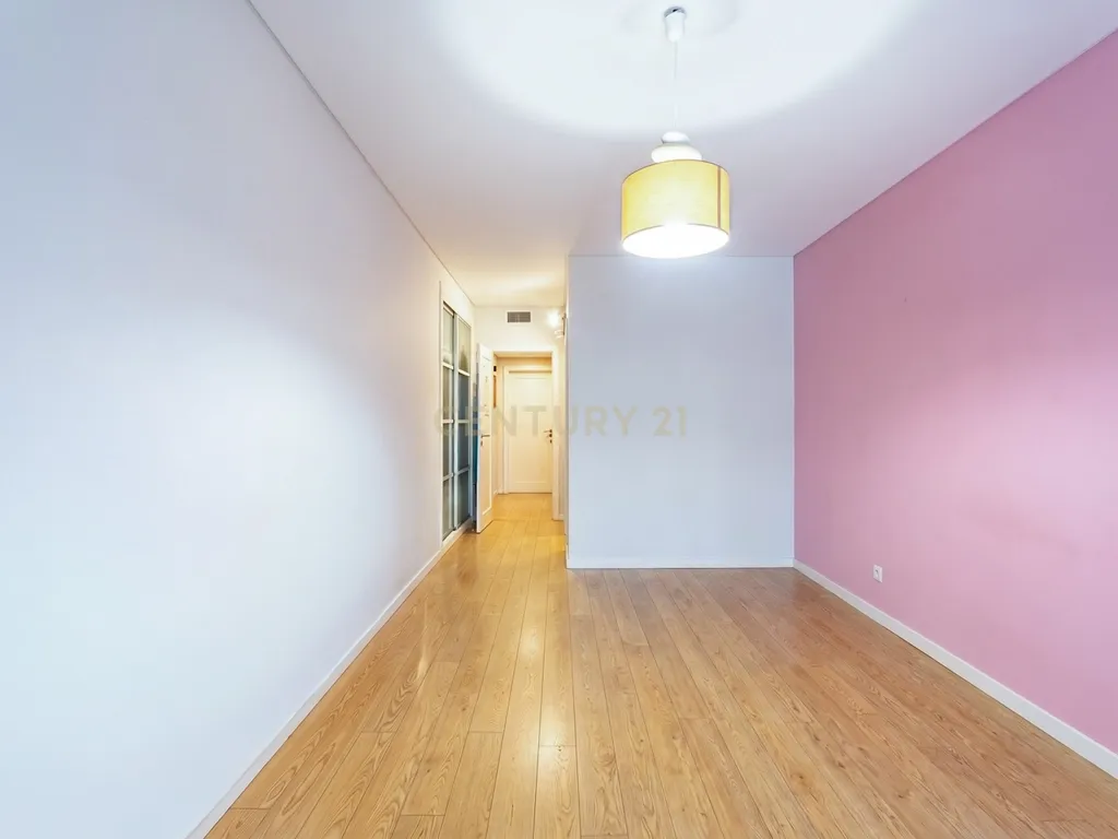 Apartamento T3 com Parqueamento e Arrecadação | Montijo - Image 23