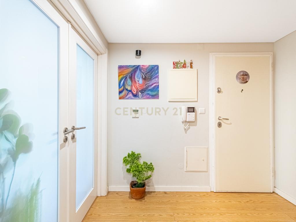 Apartamento T3 com Parqueamento e Arrecadação | Montijo - Image 11
