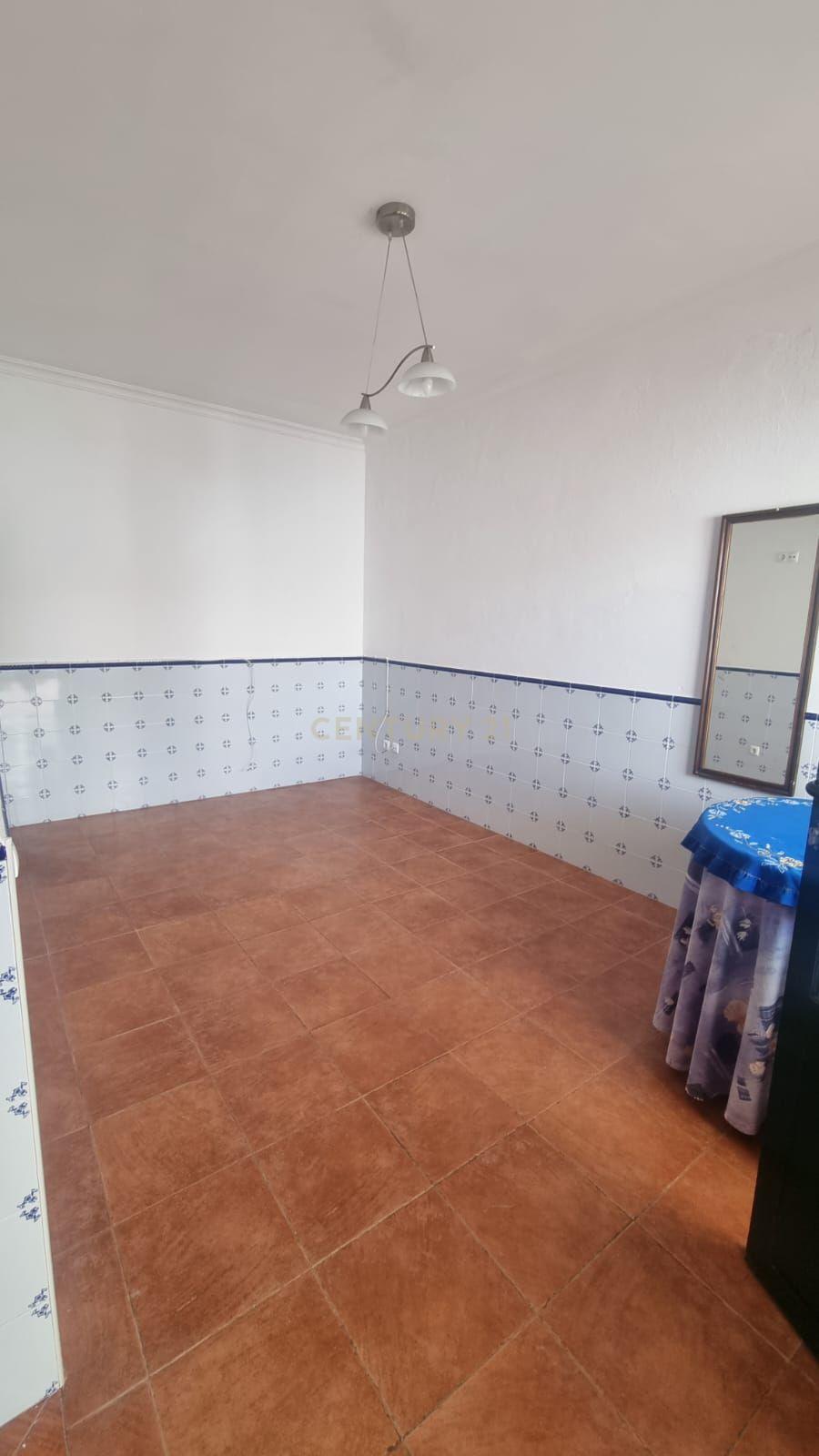 Fotografia 3 de Moradia  em Montoito bom estado de conservação pronta habitar