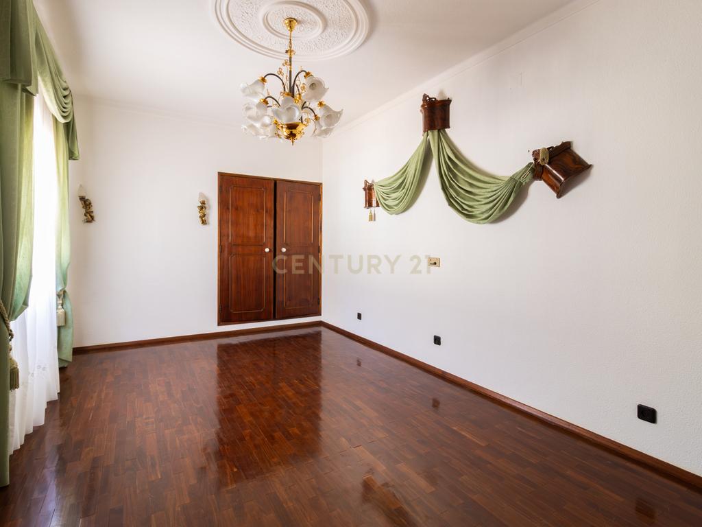 CONJUNTO MORADIA, 4 APARTAMENTOS E PAVILHÃO - Image 19