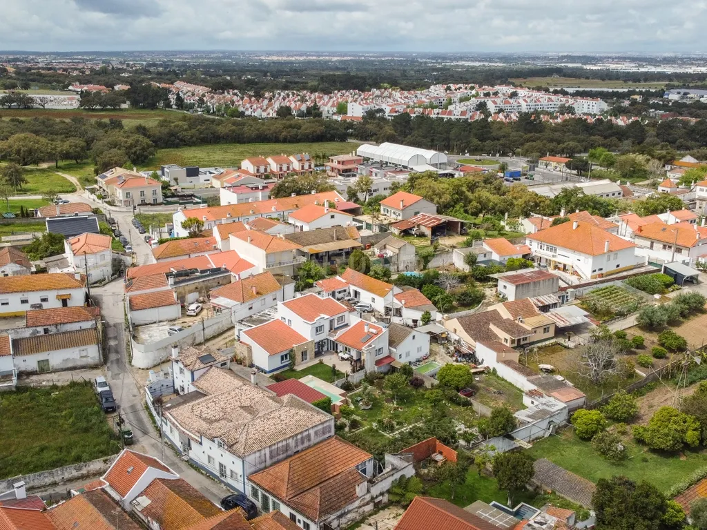 Moradia T3 na Quinta do Anjo com Vista Panorâmica e Garagem - Image 64