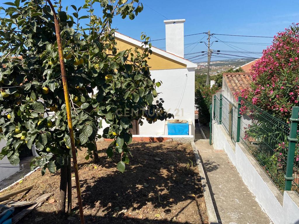 Moradia V3 com garagem e armazém Torres Vedras - Image 15