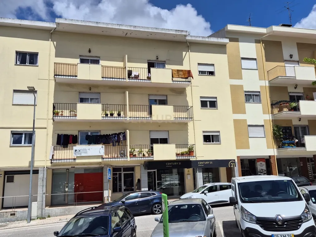 Apartamento T3 em Pombal - Image 1