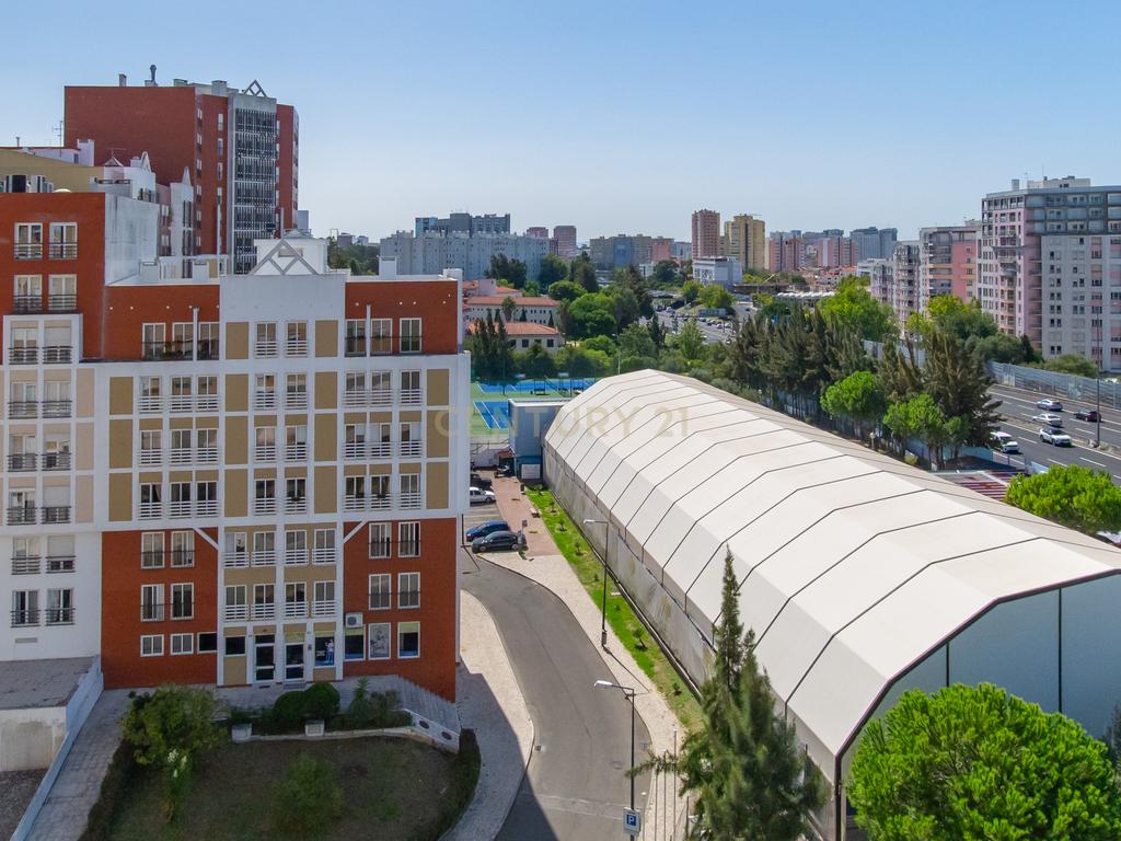 Apartamento T2 de Luxo Mobilado para arrendamento no Condomínio Pateo Central - Image 17