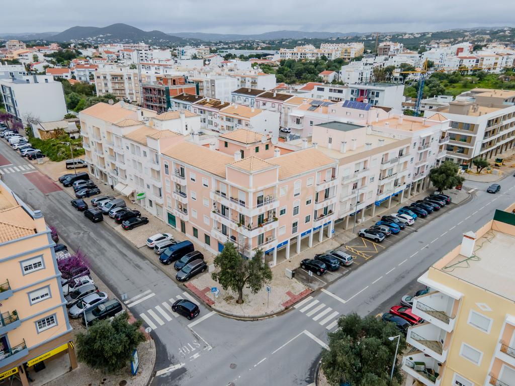 Apartamento T2, em Almancil com Garagem. - Image 2