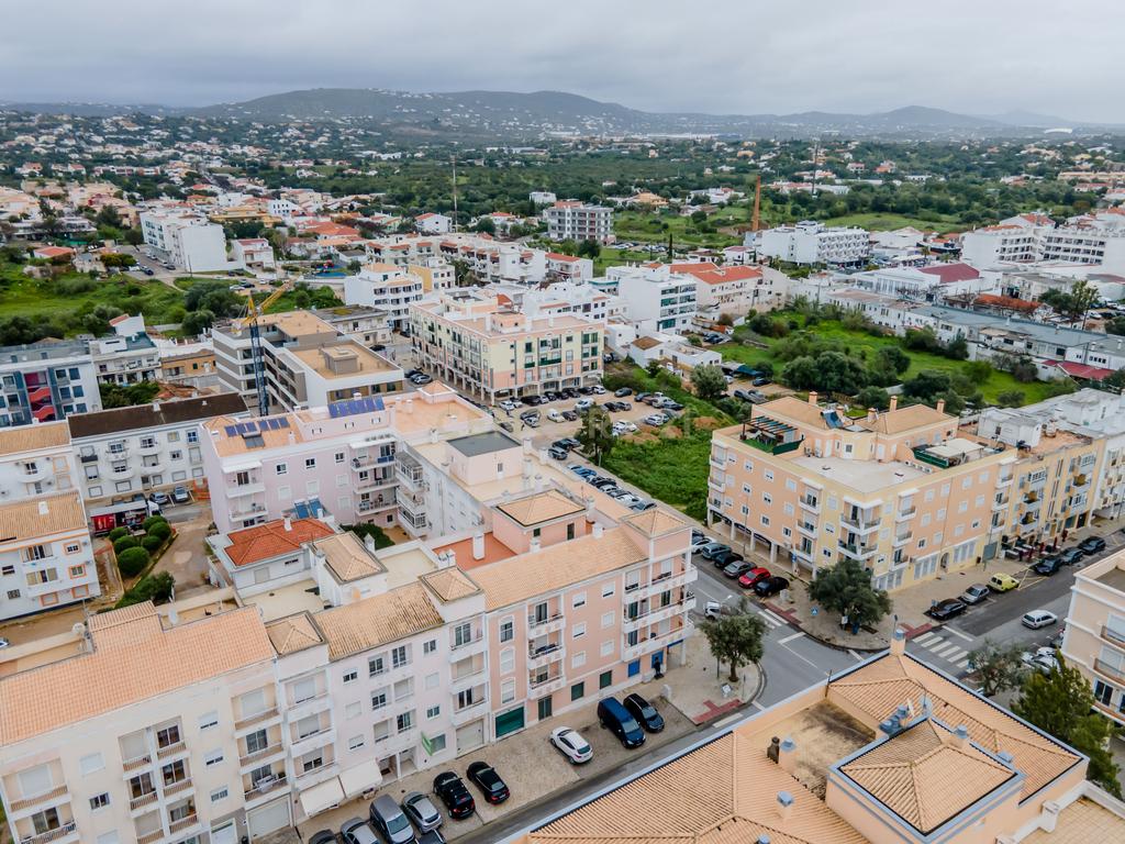 Apartamento T2, em Almancil com Garagem. - Image 17