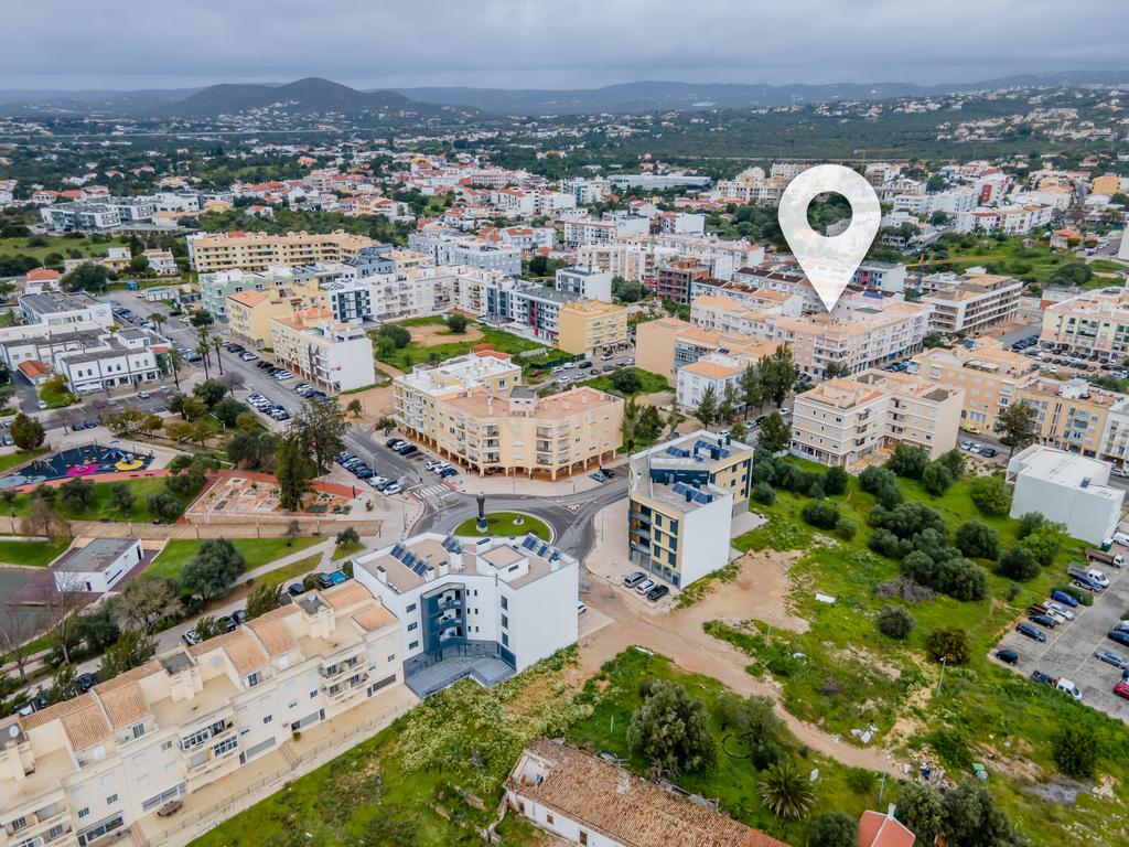 Apartamento T2, em Almancil com Garagem. - Image 1