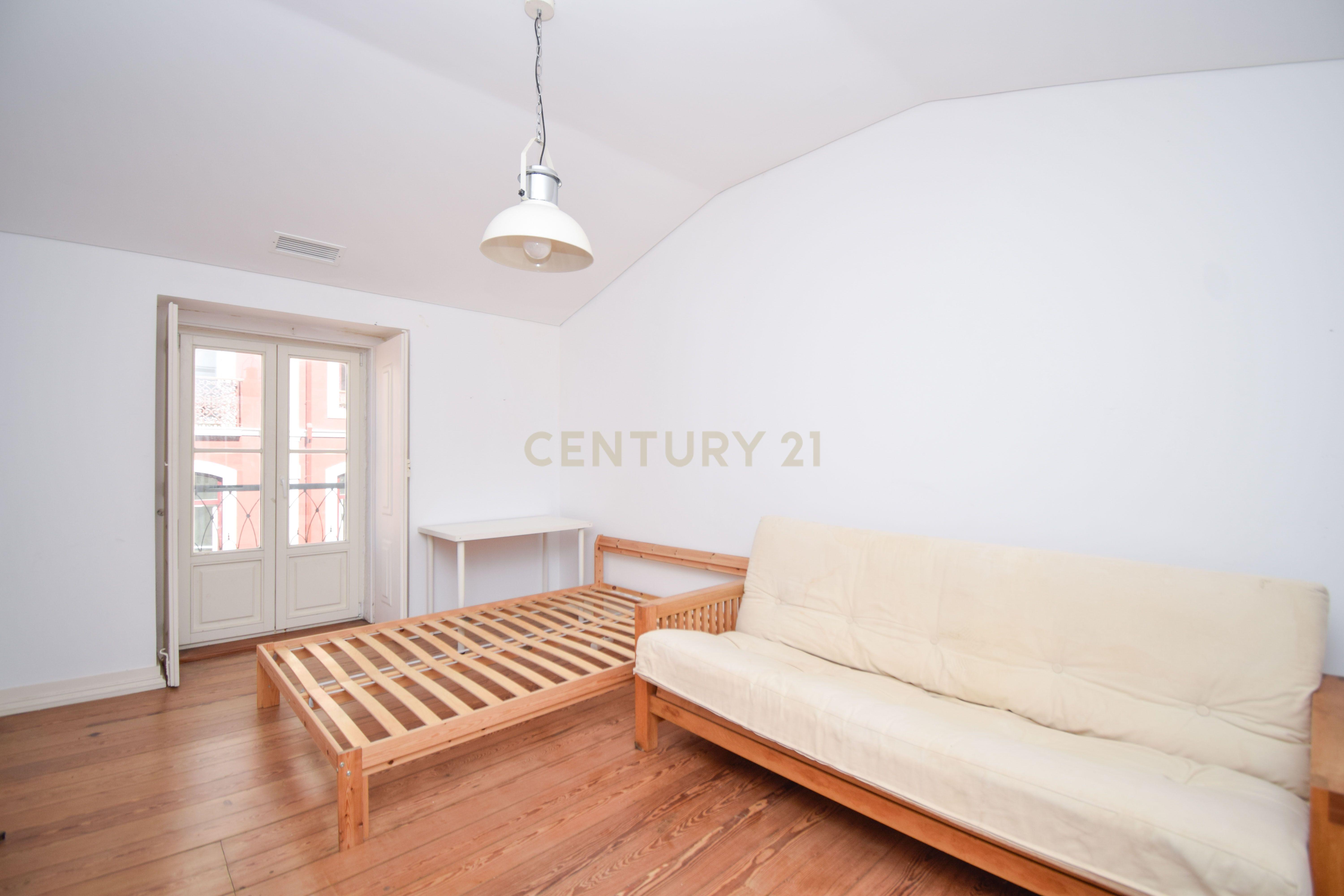 Fotografia 12 de Apartamento T5 Duplex para Arrendamento em Alcântara (2.300€)