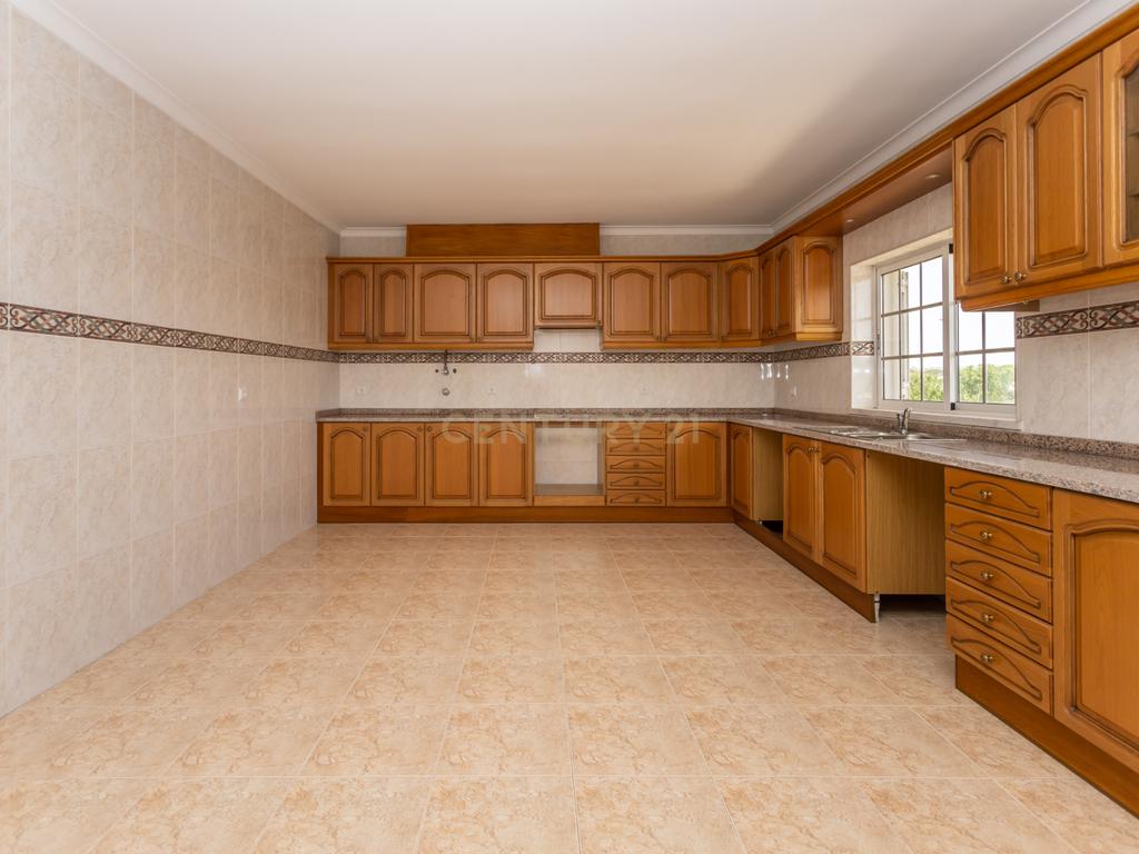 Moradia de 6 assoalhadas em lote de 500 m2 - Image 5