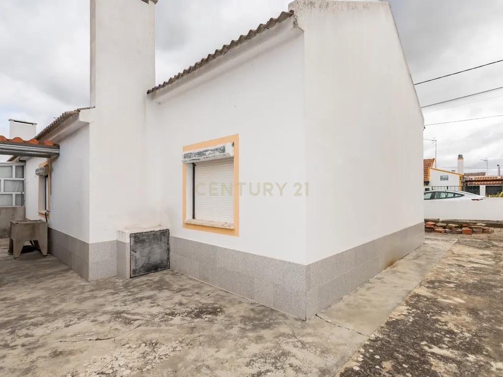 Moradia T3 com Sótão, Quintal e Excelente Potencial – Bairro Montevil, Alcácer do Sal - Image 32