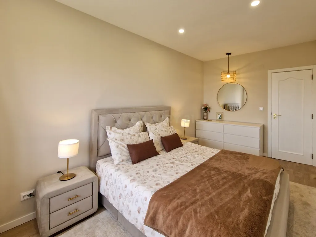 Excelente apartamento de 4 assoalhadas RENOVADO recentemente, com amplitude de todas as suas divisões - 113m2. - Image 14