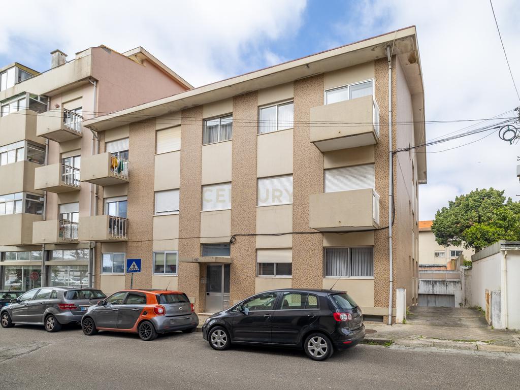 Venda | Apartamento T3 no centro de Espinho - Image 1