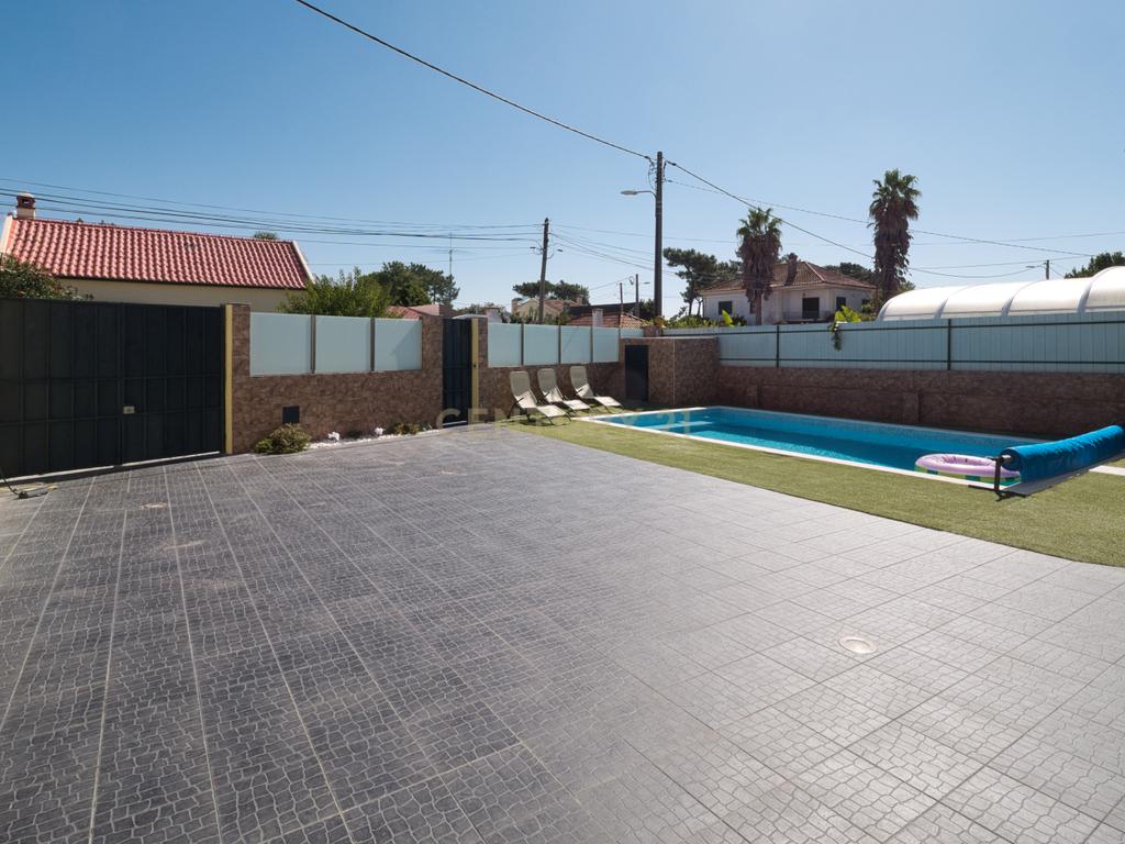 Moradia Isolada T3 com Piscina- Furo água - Aroeira - Image 3