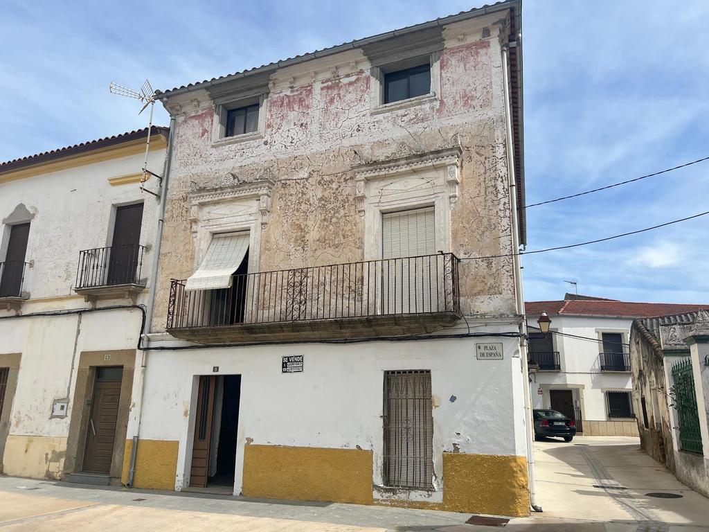 Oportunidade Única: Casa para Recuperar em Cáceres, 65.000€ - Image 3