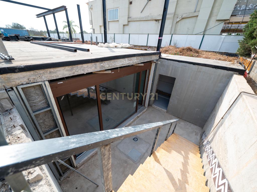 Obras inacabadas em andamento em La Cañada, Paterna - Image 30