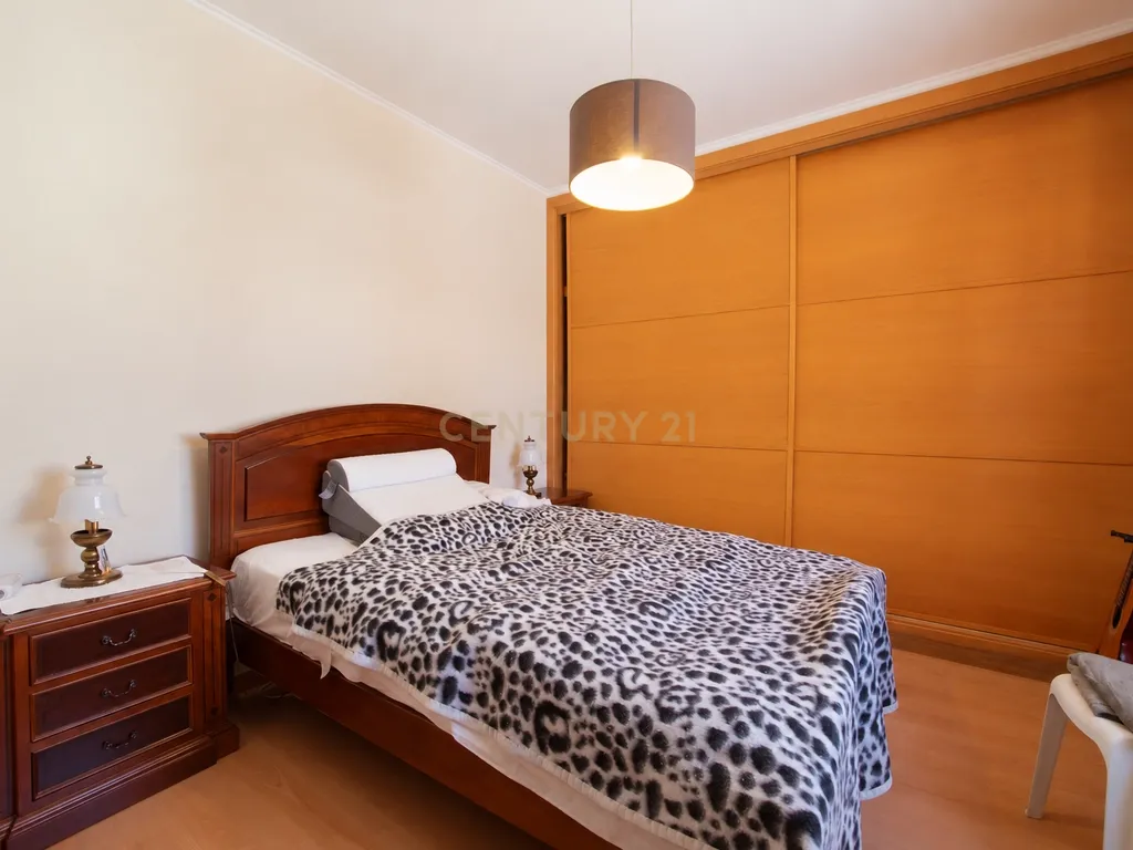Moradia T3 com garagem e anexo independente com amplo Terreno - Samora Correia - Image 17