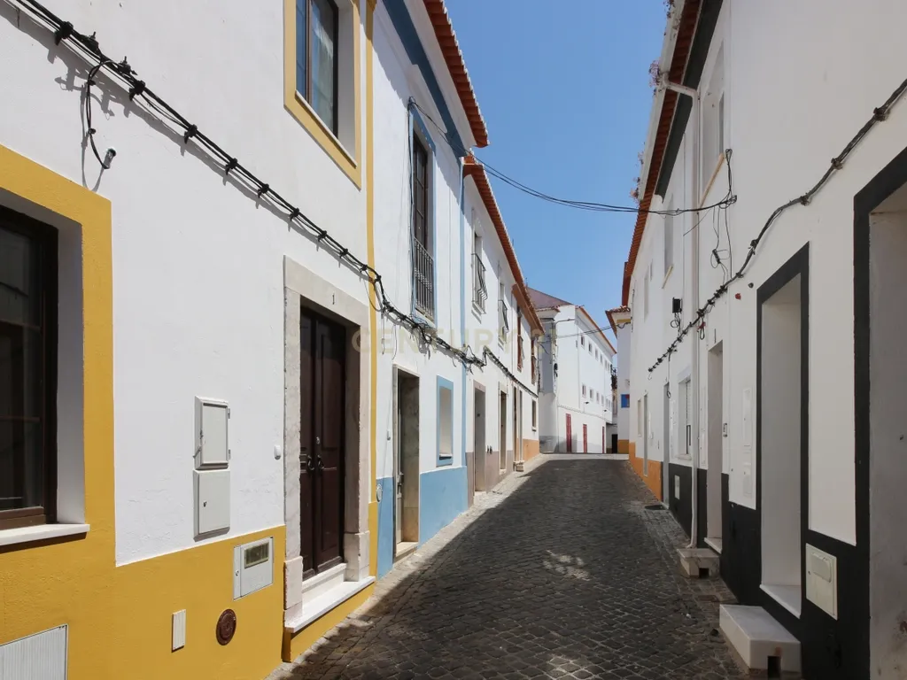 Apartamento e arrumos para venda em Borba - Image 25