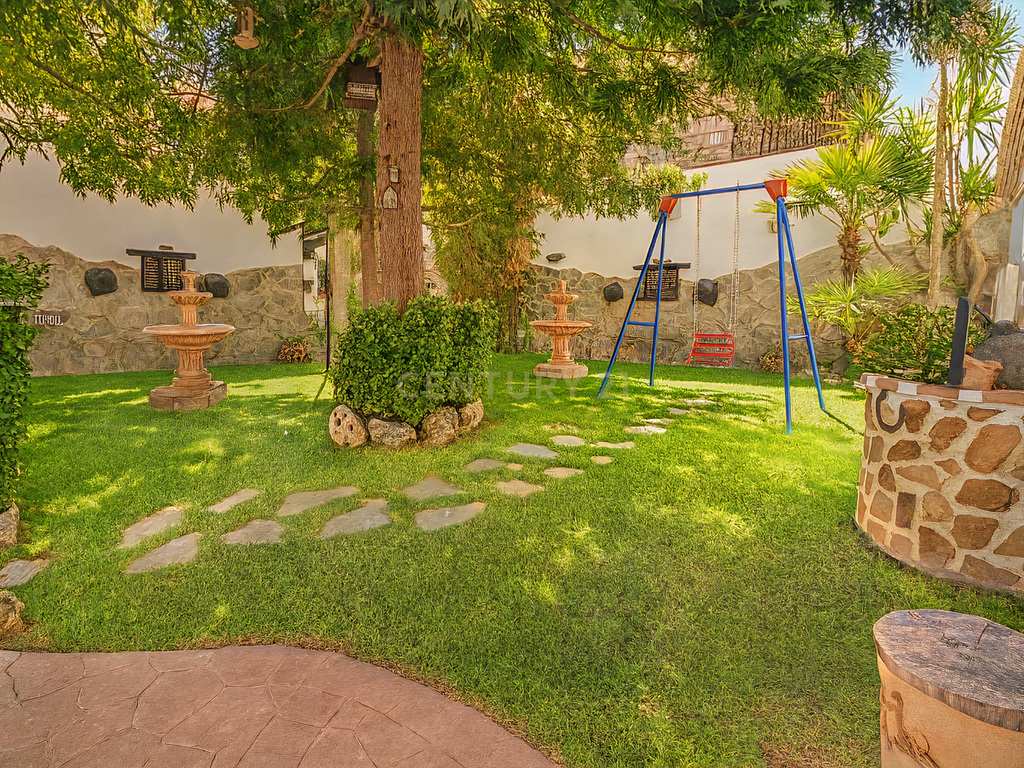 Complexo turístico em Arriate com 3 apartamentos acessíveis, jardim, piscina acessível e licença — elevada rentabilidade garantida - Image 13