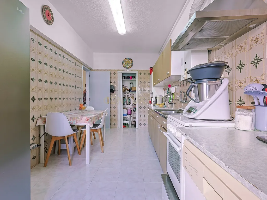 Apartamento T3 em Amora, Seixal - Image 7