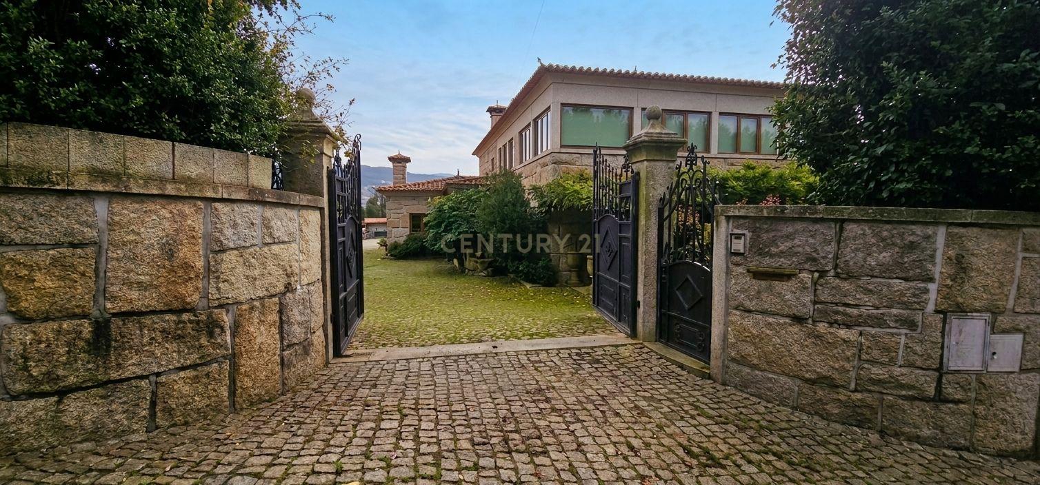 Moradia T4 em Alpendorada, Várzea e Torrão, €500.000