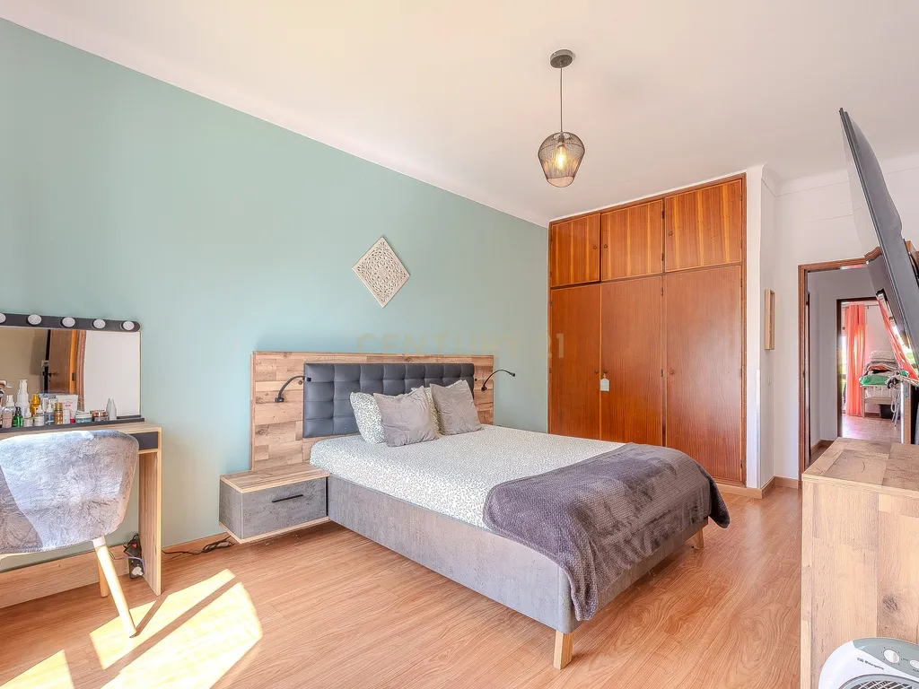 Apartamento T2 de 105m2 com Varanda e Vista Campo – Páteo, Albufeira - Image 17
