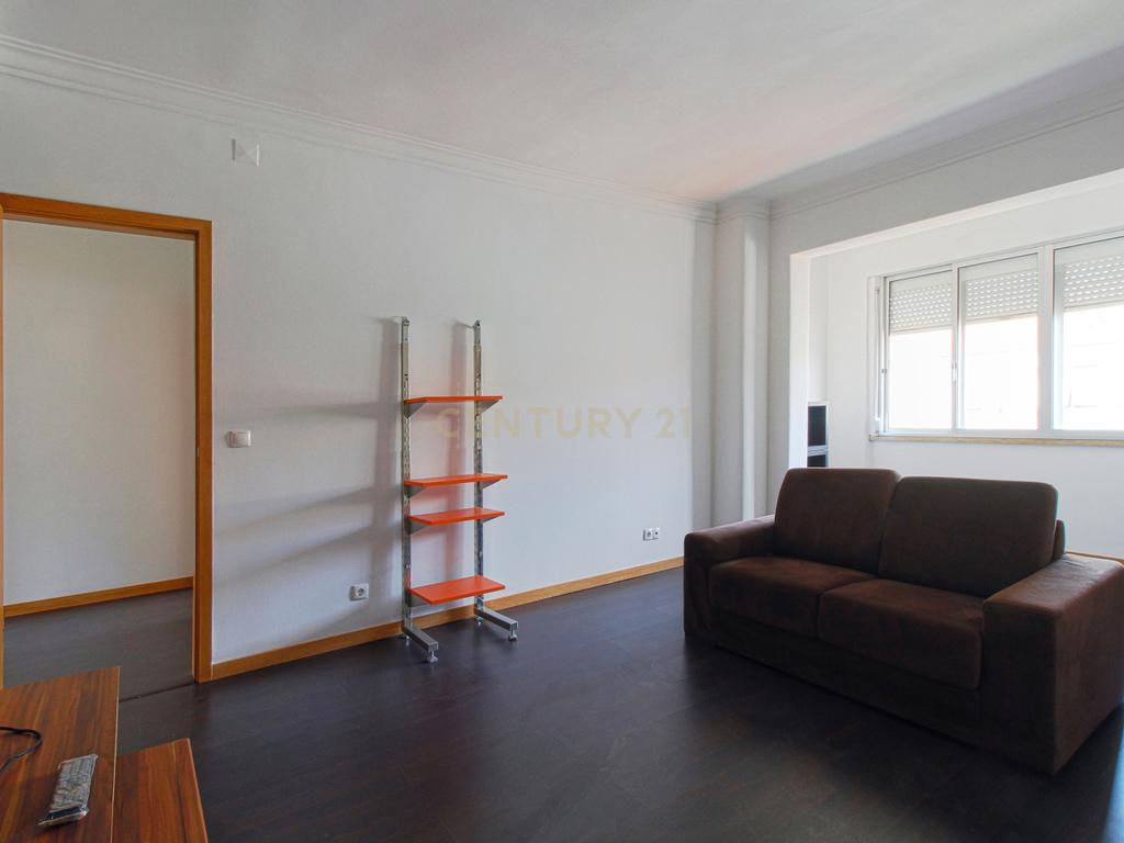 Apartamento T2 Odivelas - Image 7