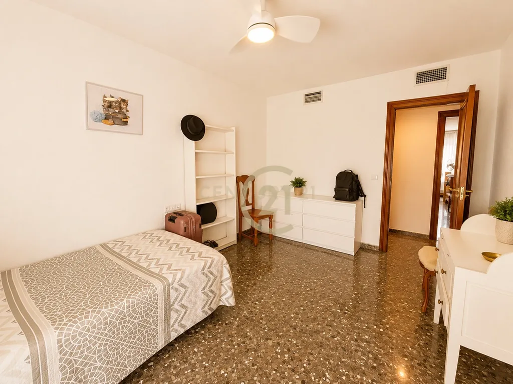 !! Habitação de 265 m² na Avenida Andalucía, Málaga !! - Image 27