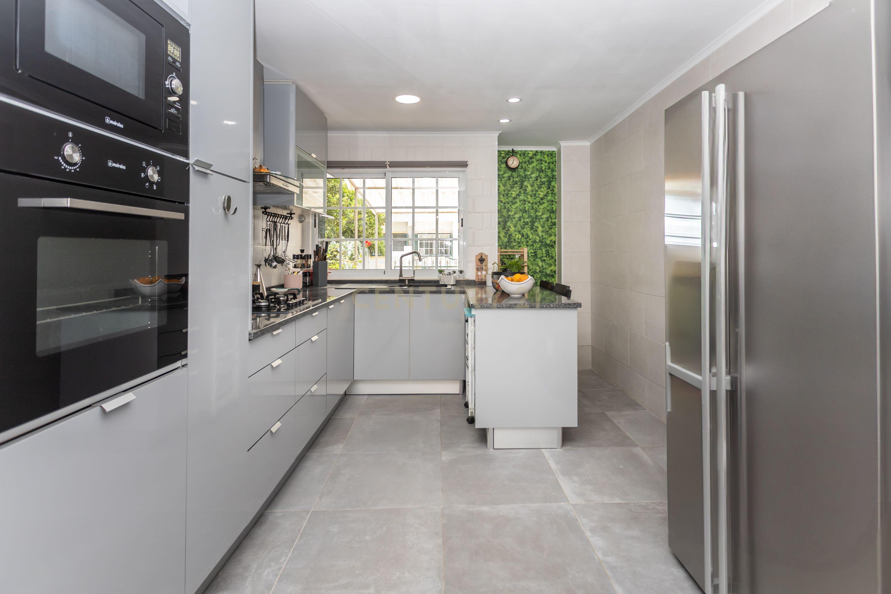 Moradia T3 Renovada com Painéis Solares, Ar Condicionado e 2 Logradouros | Manteigadas - Setúbal - Image 11