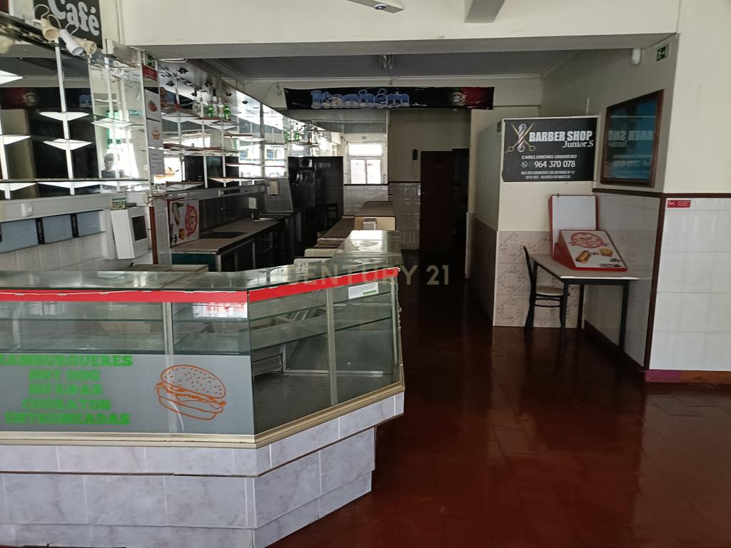 Espaço Comercial na Rua Passos Manuel, Alhandra - Image 10