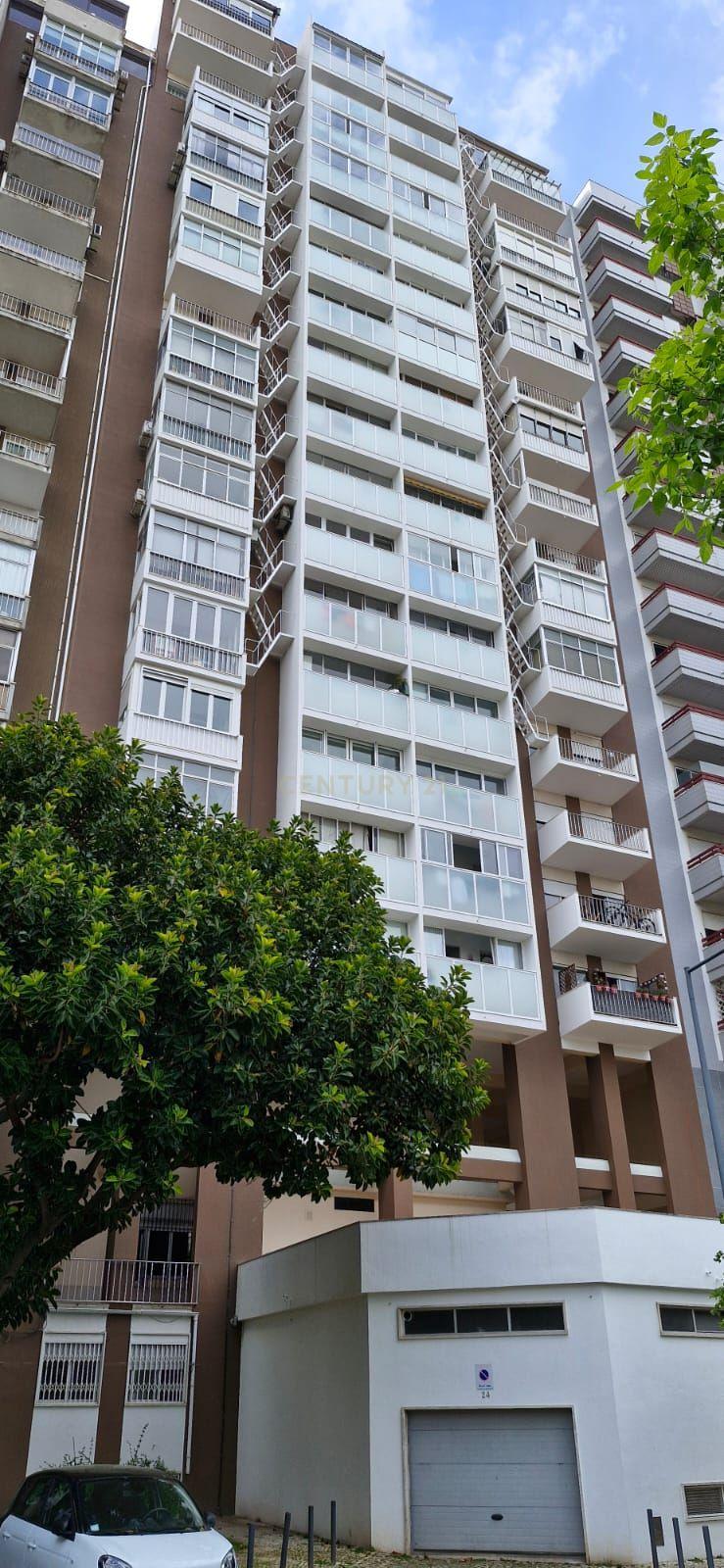 Apartamento T5 em S. Domingos de Benfica, Lisboa - Image 2