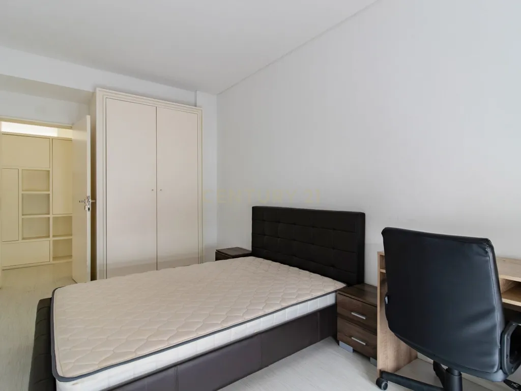 Apartamento T3 na Rua Doutor António José de Almeida 28, Coimbra, Portugal - Image 8