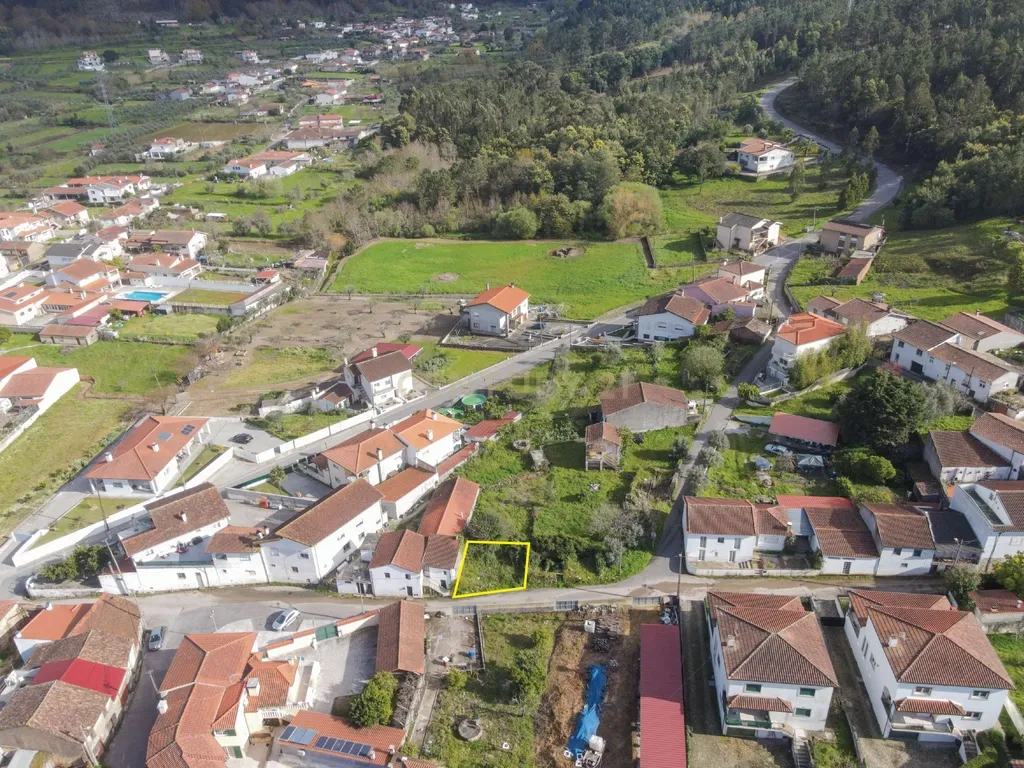 Casa em Ruínas em Miranda do Corvo - Image 11