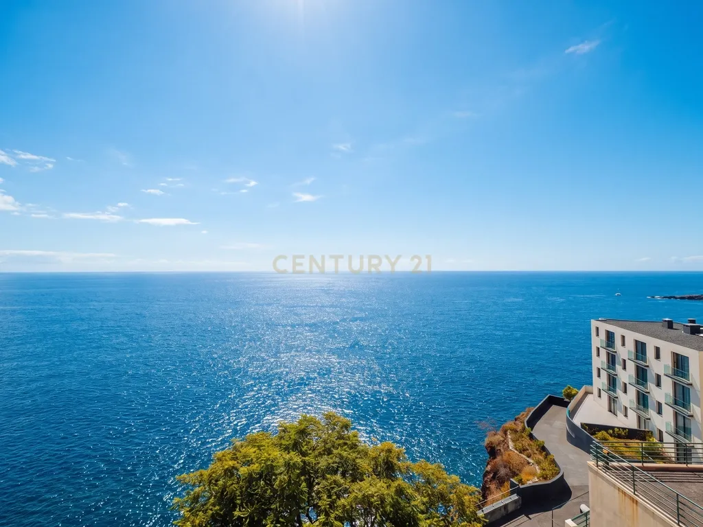 Apartamento T3 em Câmara de Lobos - Vista Mar Definitiva - Image 32