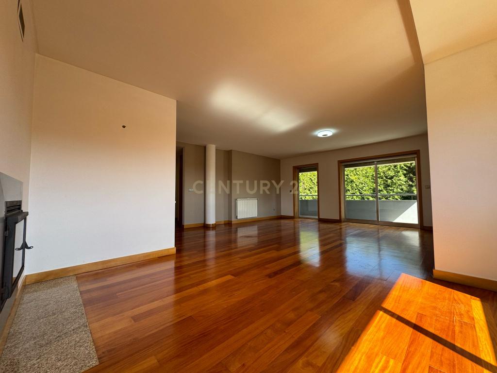 T3 duplex em Valongo - Image 1