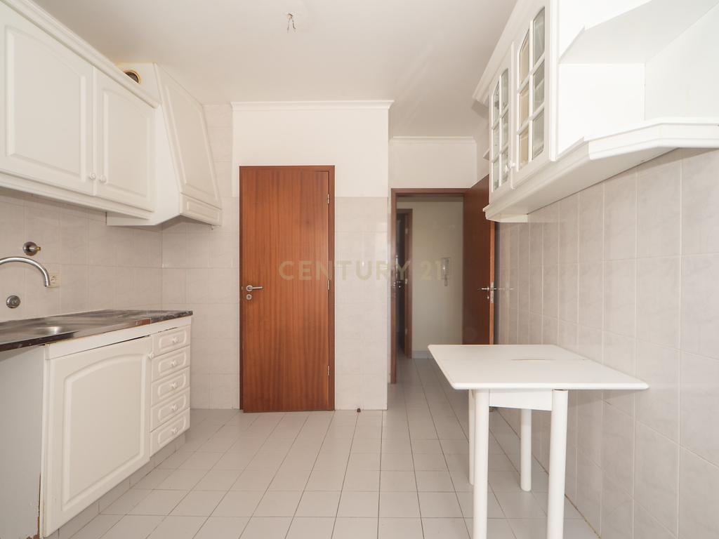 Apartamento T1 em Talaíde, Porto Salvo, Oeiras  - Image 23